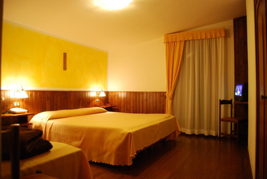 Albergo Villa Cristina Folgaria Pokoj fotografie